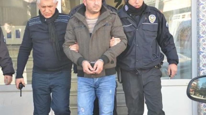 Kuyumculara Sahte Bilezik Satmak Isterken Yakalandı