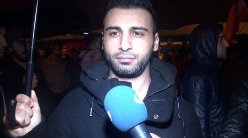 Pop M&uuml;ziğin &Uuml;nl&uuml; İsminden Şehitler Tepesi&rsquo;nde Ter&ouml;re Sessiz Protesto