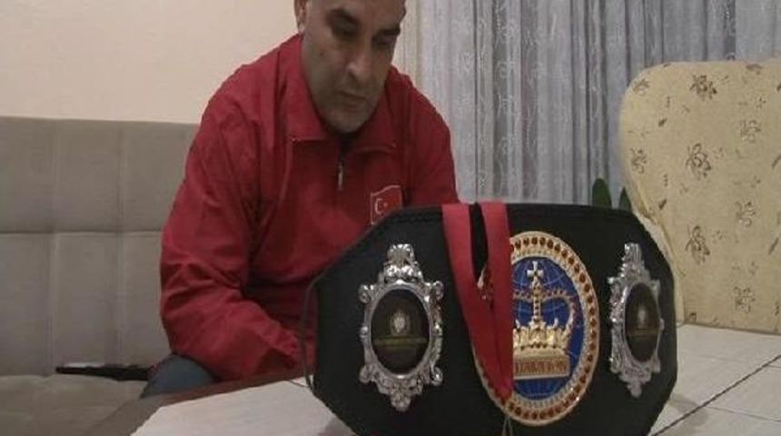 Zabıta Boks&ouml;r Ingiltere'den Galibiyetle D&ouml;nd&uuml; (&Ouml;zel)