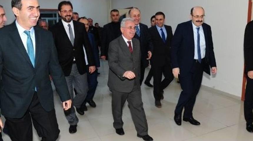 Y&ouml;k Başkanı Prof. Dr. M. A. Yekta Sara&ccedil;, Et&uuml;&rsquo;y&uuml; Ziyaret Etti