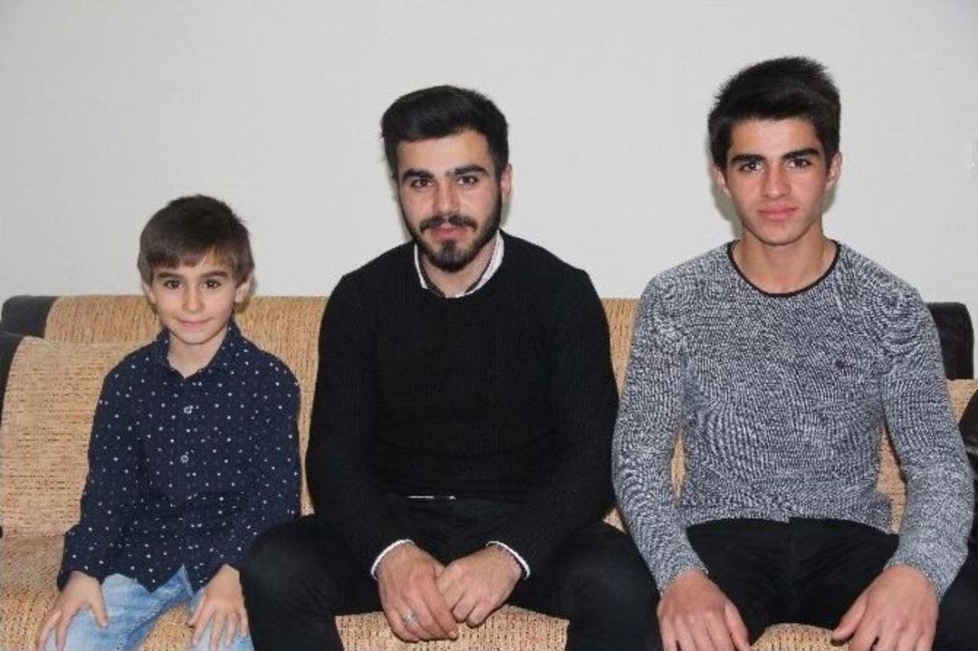 (&ouml;zel Haber) 45 Yaşındaki Duvar Ustasının Recep Tayyip Erdoğan Hayranlığı