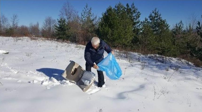 Bursalı Dağcılar Hem Y&uuml;r&uuml;d&uuml; Hem De &Ccedil;&ouml;p Topladı