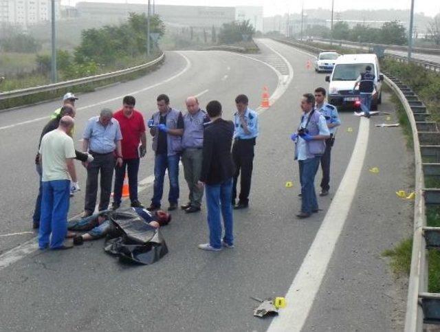 Eniştesini Vurup Otomobilden Attı, Ömür Boyu Hapisle Yargılanıyor