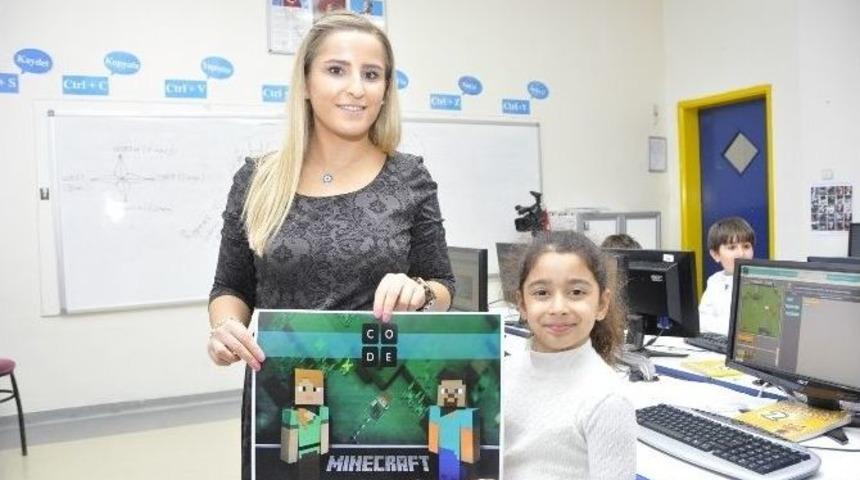 Bilişim D&uuml;nyasını Keşfeden Gkv&rsquo;liler Kodlamalarıyla Dikkat &Ccedil;ekti