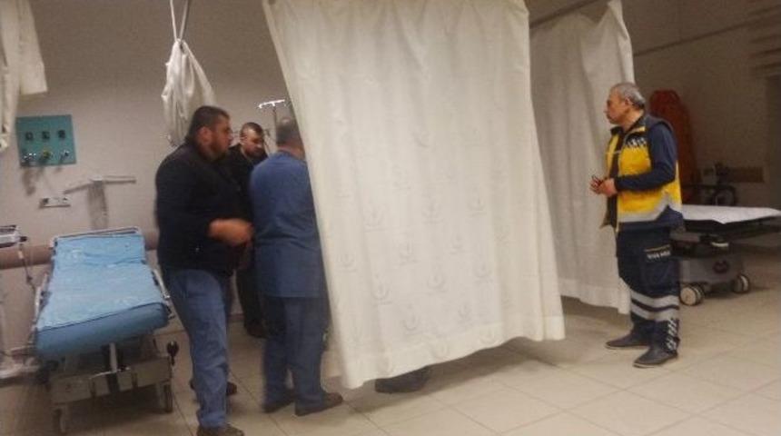 Tadilat İ&ccedil;in &Ccedil;ıktığı &Ccedil;atıdan Apartman Boşluğuna D&uuml;şt&uuml;