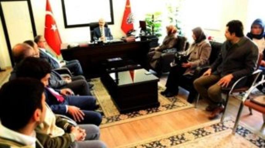 Kilis&rsquo;te Okul M&uuml;d&uuml;rleri Ve &Ouml;ğrencilerden Polislere Taziye Ziyareti