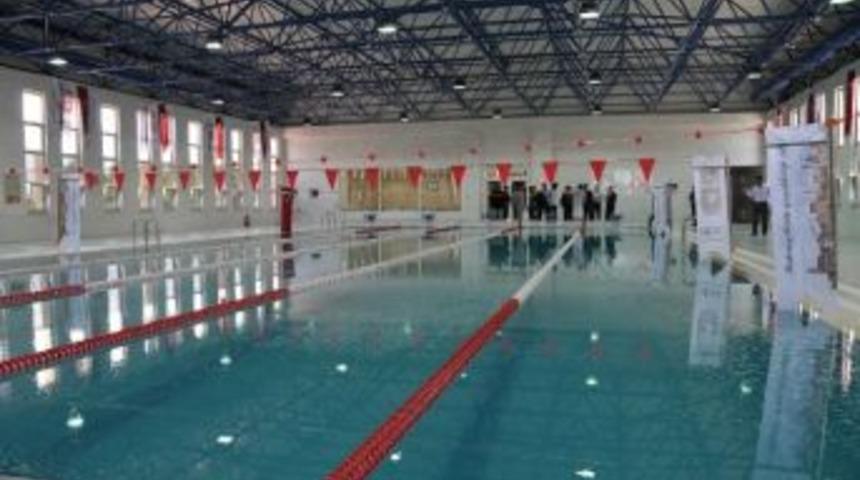 Niğde Belediyesi&rsquo;nden &Ouml;d&uuml;ll&uuml; Su Topu Turnuvası