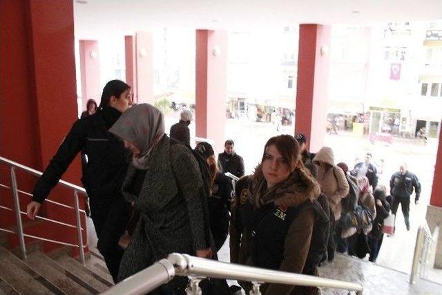 Kocaeli’de 8 Adli Katip Fetö’den Adliyeye Getirildi 1