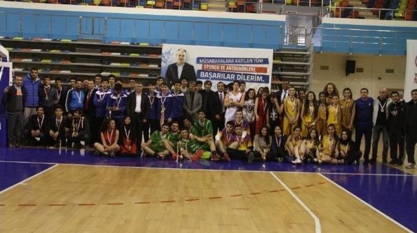 Basketbol Gençler A Müsabakaları Sona Erdi