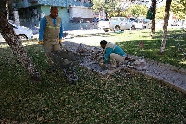 Haliliye’de Parklarda Hummalı Çalışma