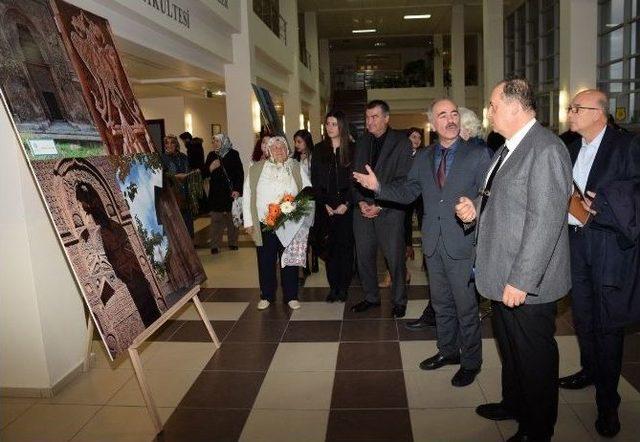 “türkiye Ulu Camileri Fotoğraf Sergisi” Esogü’de Açıldı