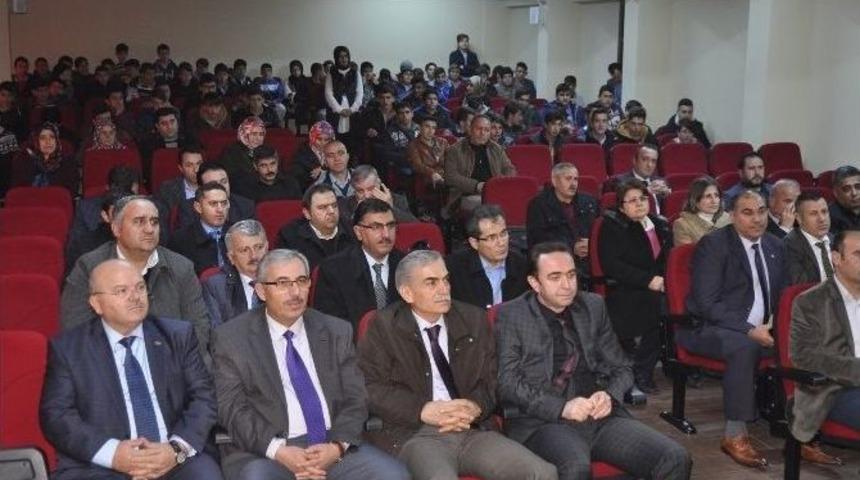 Mevlana Bir Sevgi Ve Hoşg&ouml;r&uuml; El&ccedil;isidir