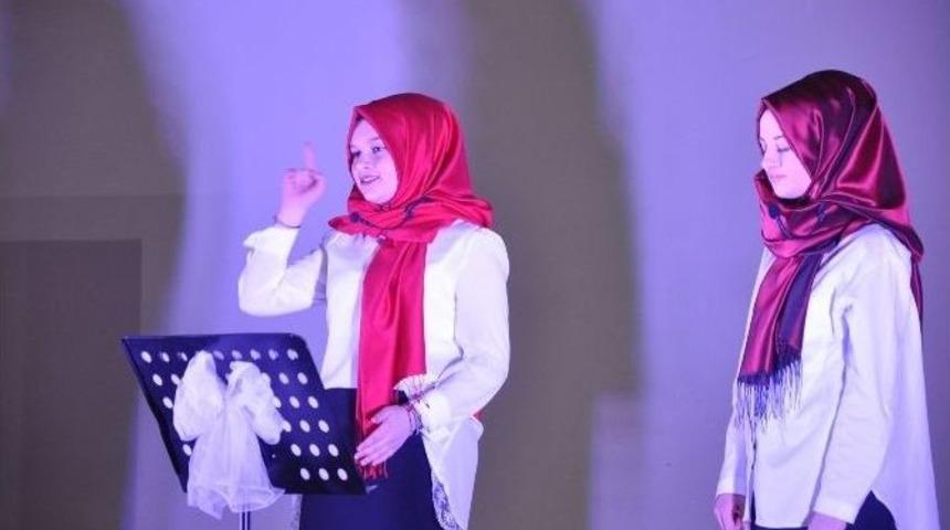 İşaret Diliyle İlahi &Ouml;d&uuml;l Getirdi