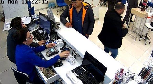 Antalya’da Gsm Bayiinde Dolandırıcılık