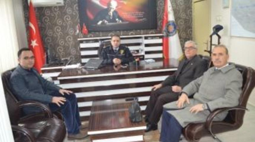 Kula&rsquo;da Siyasi Parti Başkanlarından Emniyete Ziyaret