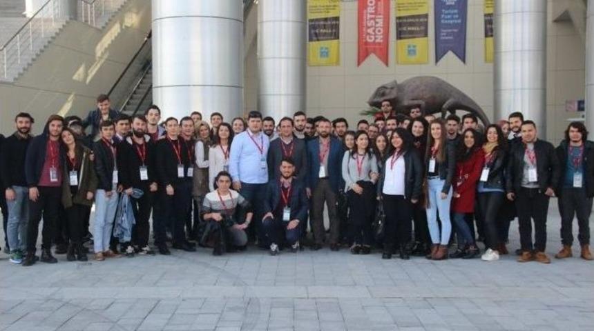 Burhaniye&rsquo;de &Uuml;niversiteli Turizmciler Sekt&ouml;r Fuarını Gezdiler