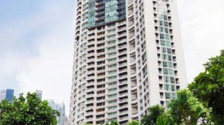 Tatile Gittiği Tayland'ta Otel Balkonundan D&uuml;ş&uuml;p &Ouml;ld&uuml;