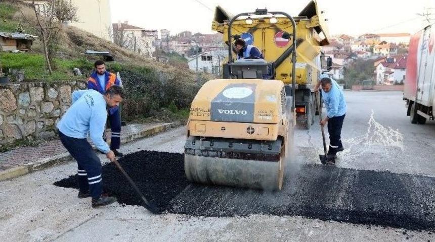 Başiskele&rsquo;de Yol A&ccedil;ma Ve Bakım &Ccedil;alışmaları S&uuml;r&uuml;yor