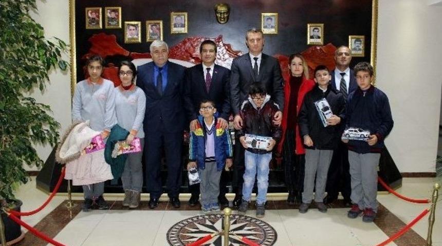 M&uuml;d&uuml;r Kızılkaya Ve &Ouml;ğrenciler Emniyet M&uuml;d&uuml;r&uuml; Alper&rsquo;e Taziyelerini İlletti