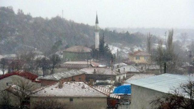 Edirne'de Hafif Kar Yağışı