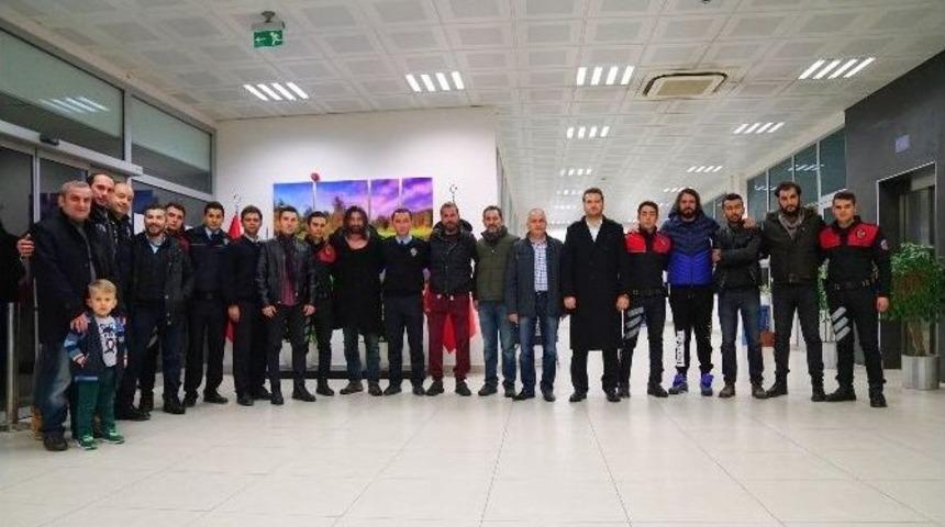 Diriliş Ertuğrul Ekibinden Anlamlı Ziyaret