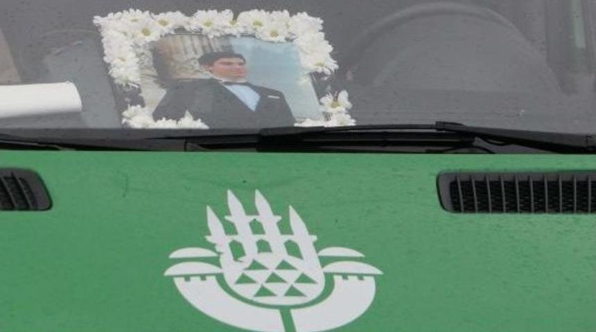 Ter&ouml;r Kurbanı Ko&ccedil; &Uuml;niversitesi &Ouml;ğrencisi G&ouml;rkem Yazıcı Son Yolculuğuna Uğurlandı (1)