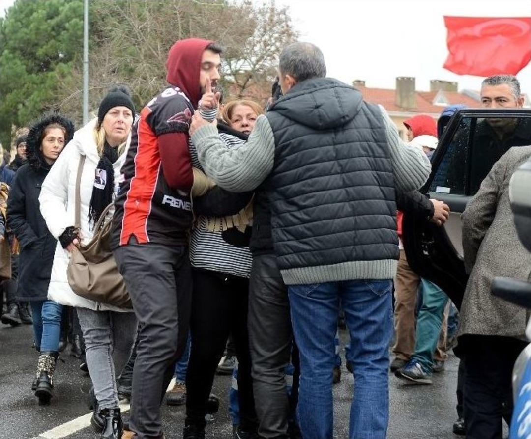 Beşiktaş Şehidi G&ouml;rkem Yazıcı Son Yolculuğuna Uğurlandı