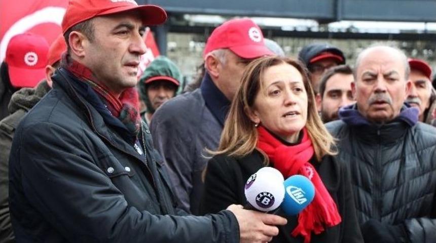 Disk &Uuml;yeleri, Beşiktaş&rsquo;taki Patlama Alanına Karanfil Bıraktı