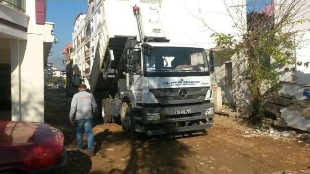 Efeler&rsquo;de Girne Mahallesi 2160 Sokak Yenileniyor