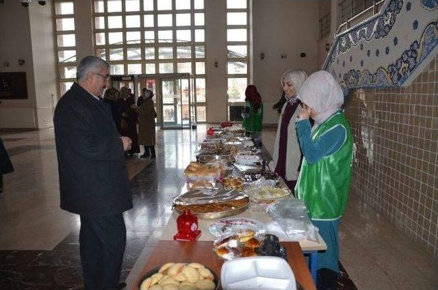 Ahlat’ta “halep” İçin Yardım Kermesi