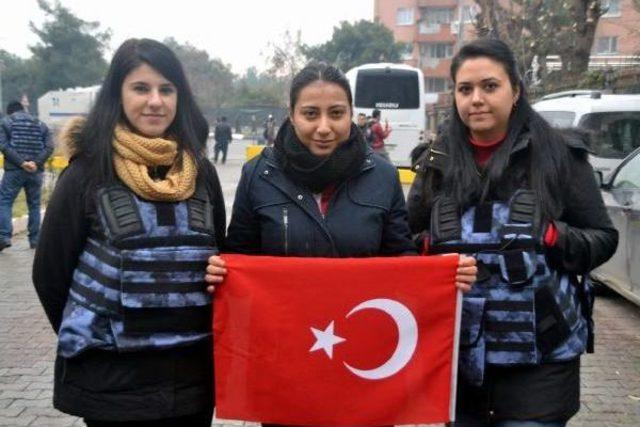 İstanbul'daki Terör Saldırısı Diyarbakır, Siirt, Mardin Ve Şırnak'ta Protesto Edildi