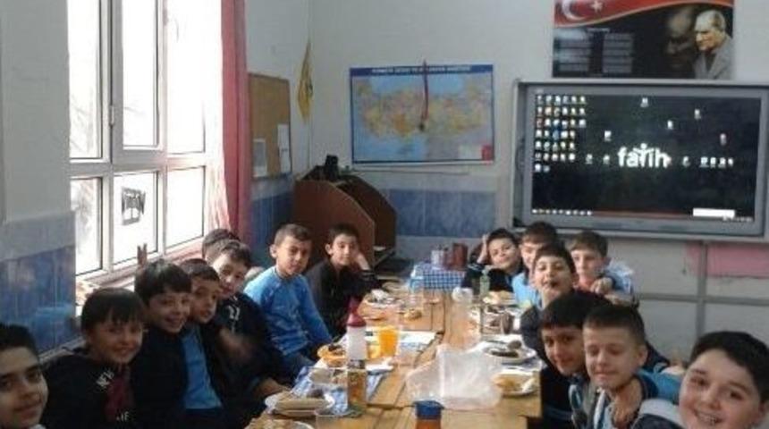 Minikler &rsquo;yerli Malı Haftası&rsquo;nı Kutladı