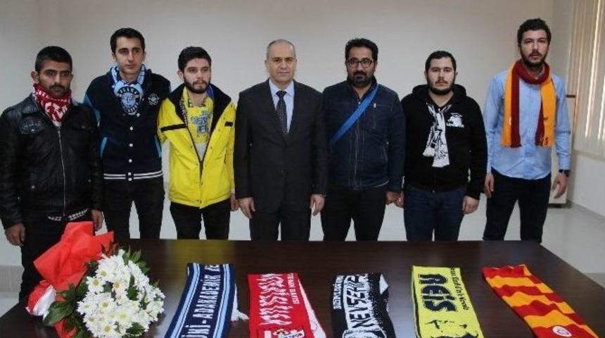 Nevşehir&rsquo;de Taraftar Grupları &Ccedil;evik Kuvvet Polislerini Ziyaret Etti