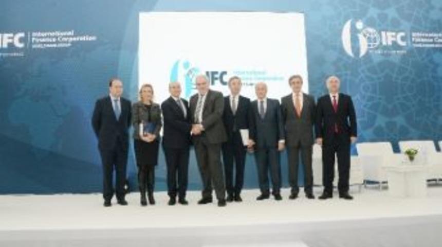 Başbakan Yardımcısı Şimşek: &ldquo;&ouml;zel Sekt&ouml;r&uuml;n Yanındayız&rdquo;