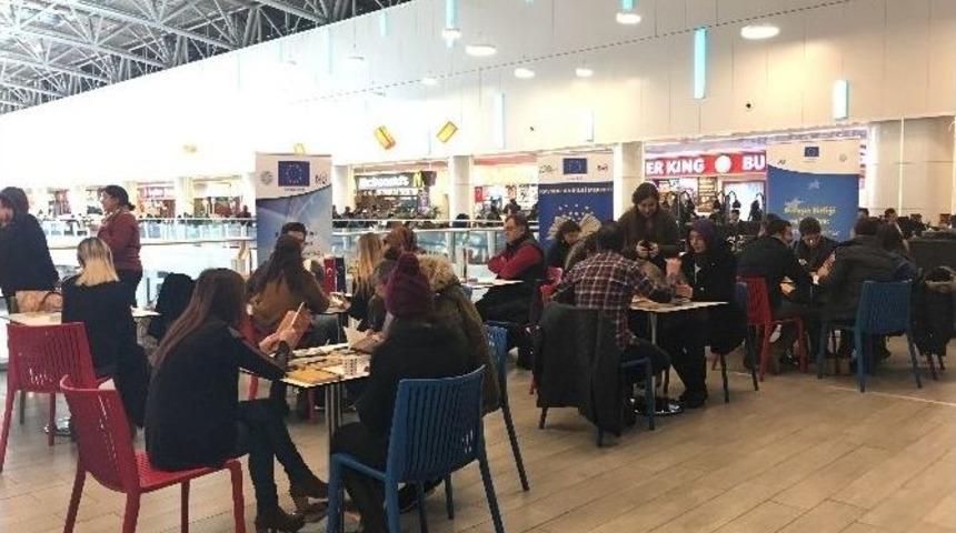 Ab Bilgi Merkezinde Halka A&ccedil;ık Kitap Okuma Etkinliği Ger&ccedil;ekleştirdi