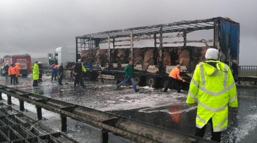 Tem&rsquo;de Tır Yangını