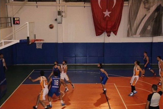 Bilecik’te Oynanan Basketbol 2. Lig Grup Müsabakaları