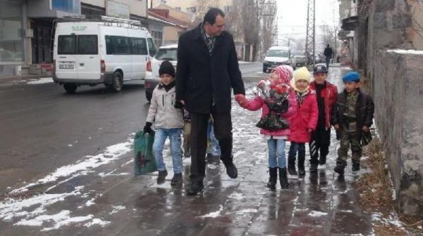 İlkokul &Ouml;ğrencilerinden Polise Destek
