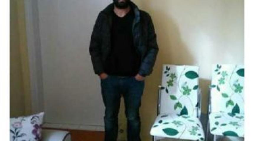 Başına Dayadığı Tabancayla Intihar Etti