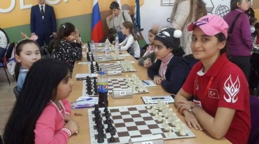 Yıldırımlı Satran&ccedil;&ccedil;ı D&uuml;nyayı &rsquo;mat&rsquo; Etti