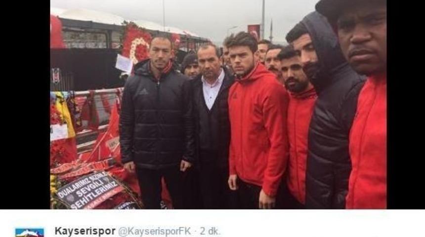 Kayserispor Şehitler Tepesi&rsquo;nde Dua Etti