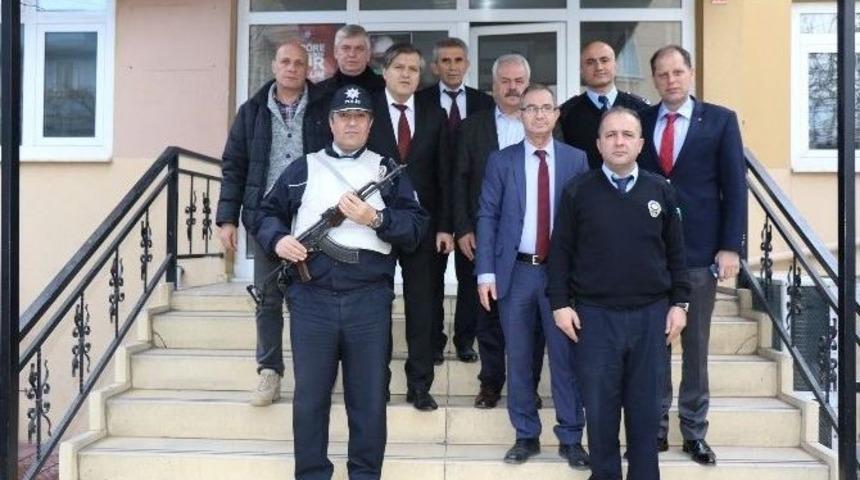 Manisa G&uuml;&ccedil;birliği Polisin Yanında