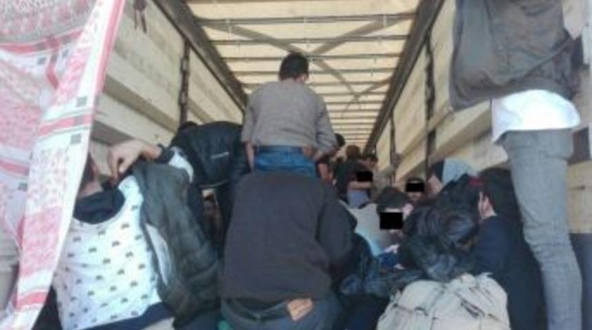 Yurt Dışına Ka&ccedil;maya &Ccedil;alışan 96 G&ouml;&ccedil;men Yakalandı