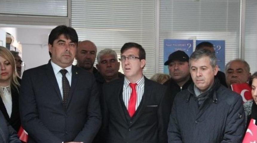 İzmir&rsquo;de Mhp Ve Chp&rsquo;den Polislere Taziye Ziyareti