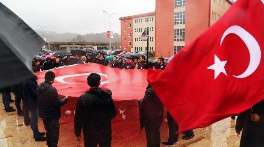 Od&uuml;&rsquo;de Şehitlere Saygı Ter&ouml;re Tepki Y&uuml;r&uuml;y&uuml;ş&uuml;