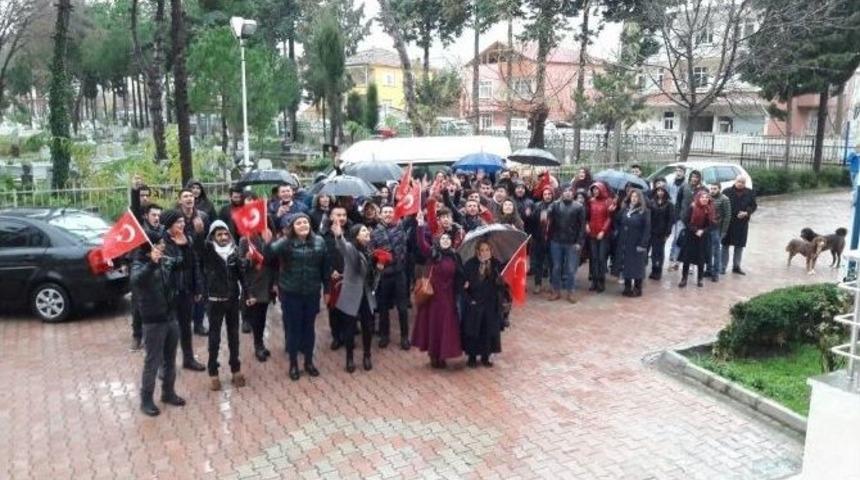 &Ouml;ğrencilerden Polise Moral