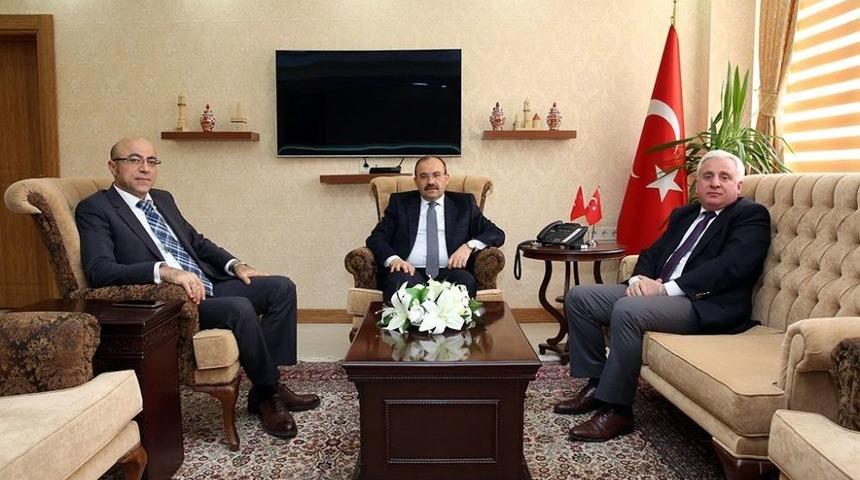Kgk Kurul &Uuml;yesi Polat Ve Ay&uuml; Genel Sekreteri Zengin, Vali İsmail Ustaoğlu&rsquo;nu Ziyaret Etti