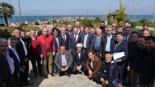 Başkan Gümrükçüoğlu Çarşıbaşı’daki Çalışmaları Muhtarlarla Değerlendirdi