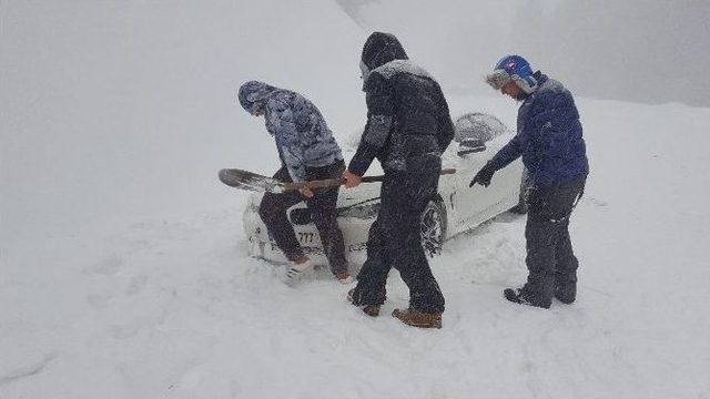Zirve Yolunda Mahsur Kaldılar 2