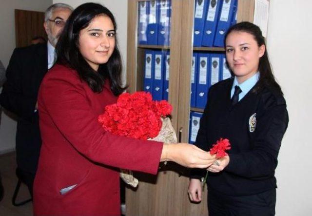 Sivas ta Stk Ve &Ouml;ğrencilerden Polise Moral Ziyareti 1